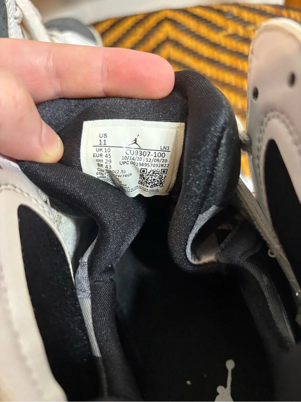 Jordan Air Jordan 7 Retro Flint CU9307-100 White Gray Purple 2021